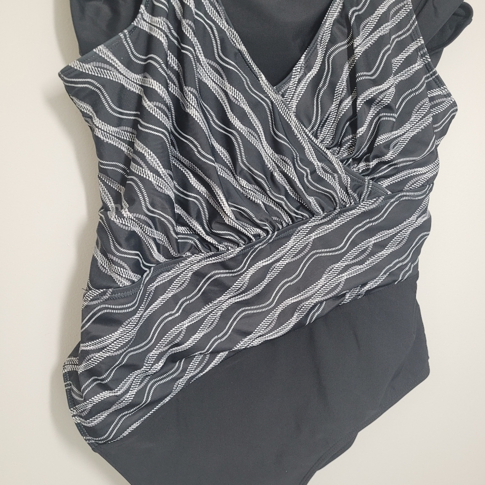 Nautical Black, Grey and White Women's 2 Piece Bathing Suite 3X NWOT
